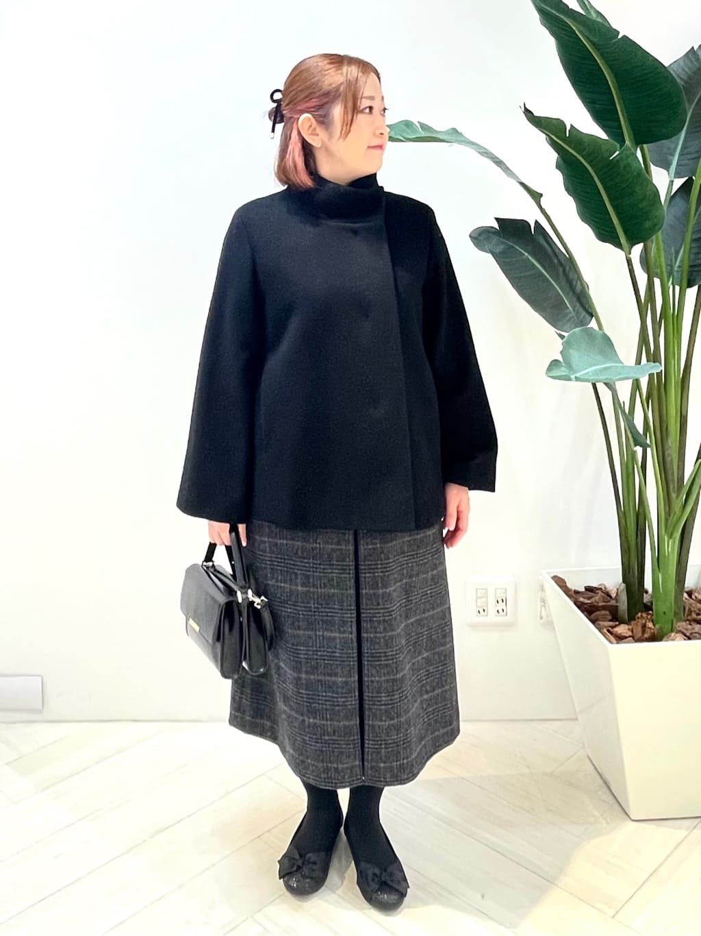 Tomoさんの「UNTITLED｜【着回しが効く／オンオフアウター】ウールショートコート」を使ったコーディネート