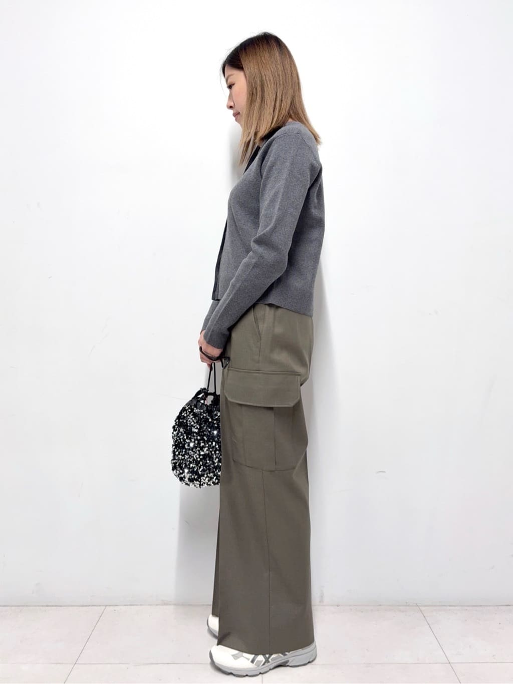 Nishijimaさんの「DRESSTERIOR｜スパンコール2WAY巾着バッグ」を使ったコーディネート