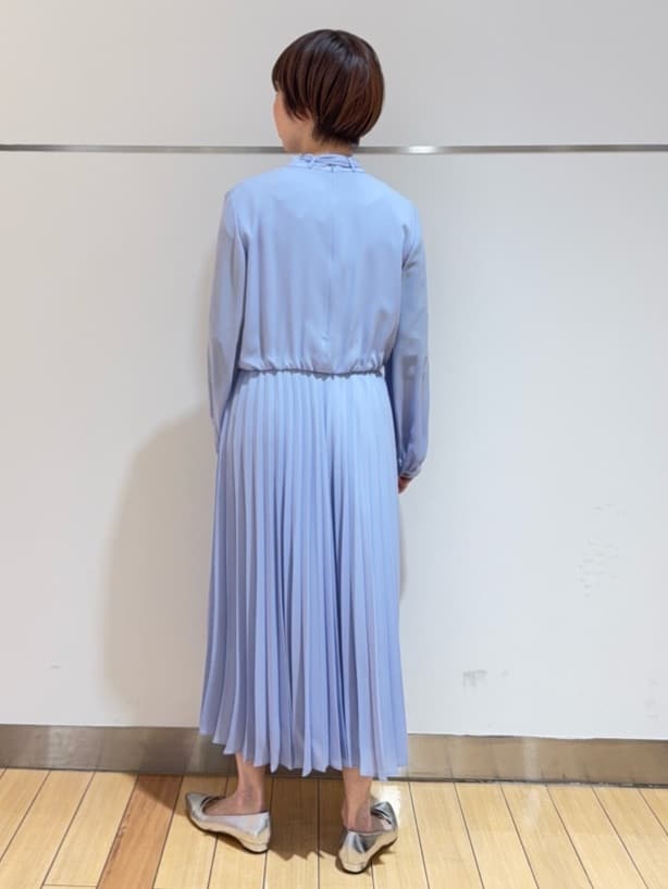 あやさんの「UNTITLED｜【フォーマル/洗える】ボウタイ プリーツワンピース」を使ったコーディネート