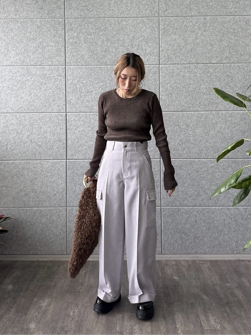 kotakiさんの「INDIVI｜コーデュロイカーゴパンツ」を使ったコーディネート