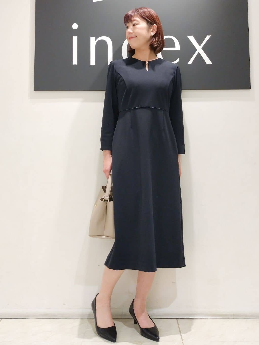 n.さんの「index｜ストレッチキーネックワンピース【洗濯機OK／イージーアイロン】」を使ったコーディネート