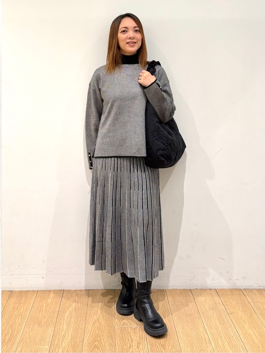 mikkoさんの「INDIVI｜【名品／撥水／抗菌防臭】ロング丈リサイクルダウンコート」を使ったコーディネート