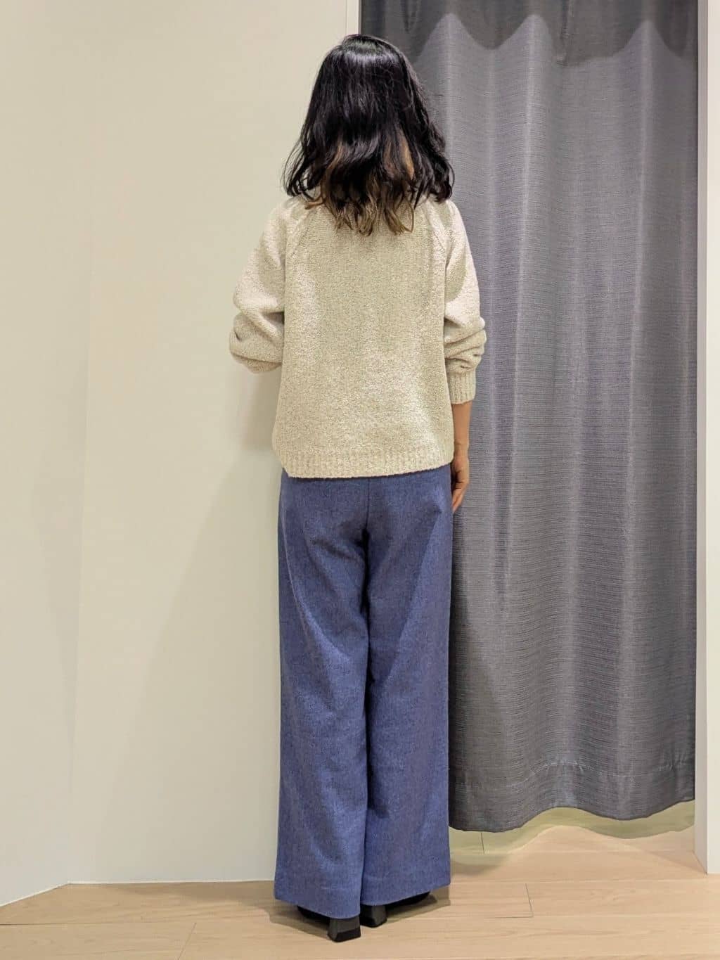 miiさんの「INDIVI｜【褒められパンツ／ウール混】ウォームウール ワイドパンツ」を使ったコーディネート