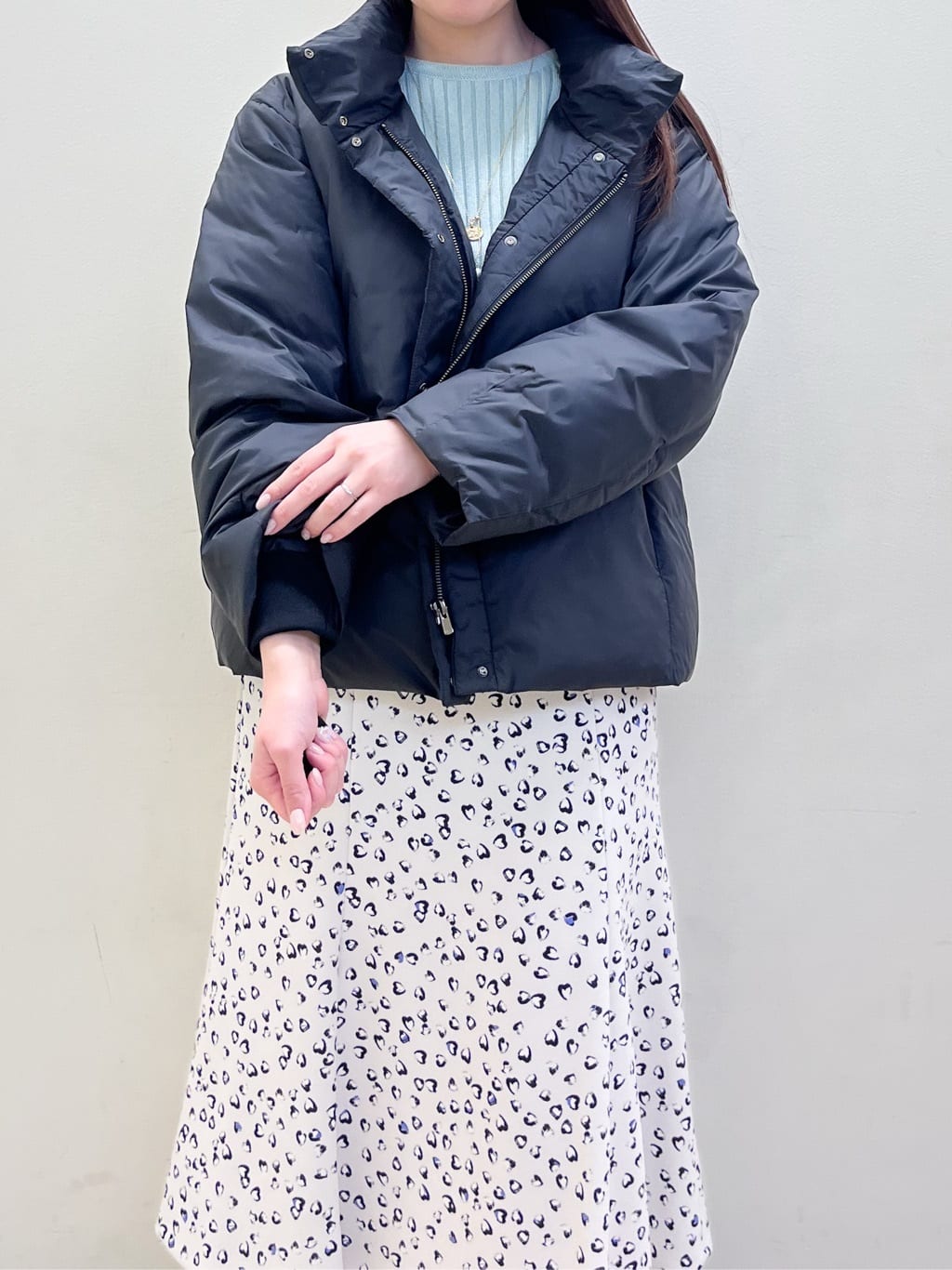 mikikoさんの「Reflect｜【すっきりシルエット】ショート丈ダウンコート」を使ったコーディネート
