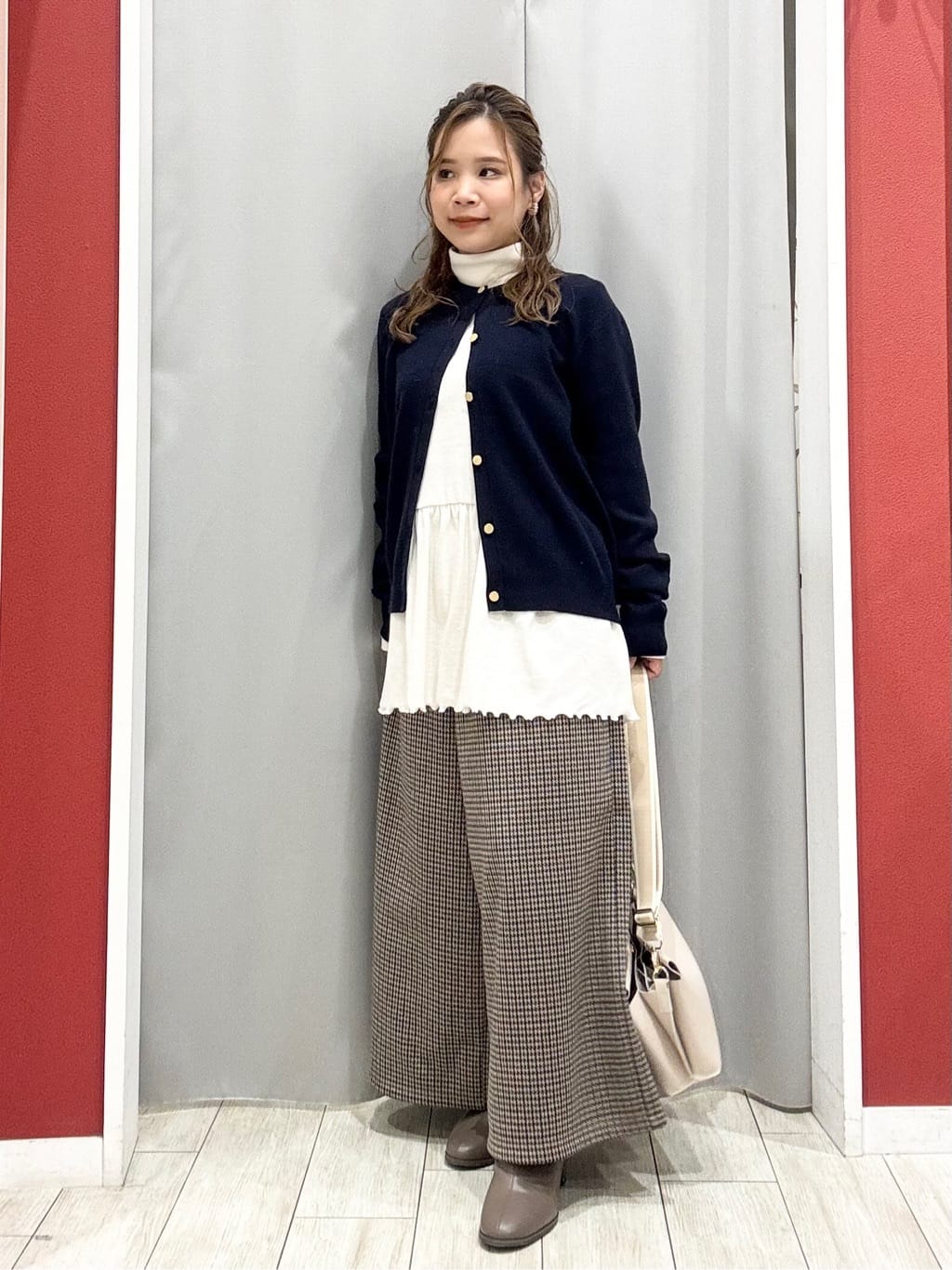 shioさんの「SHOO･LA･RUE｜【洗濯機可/S-LL】体型カバーにも ガウチョパンツ」を使ったコーディネート