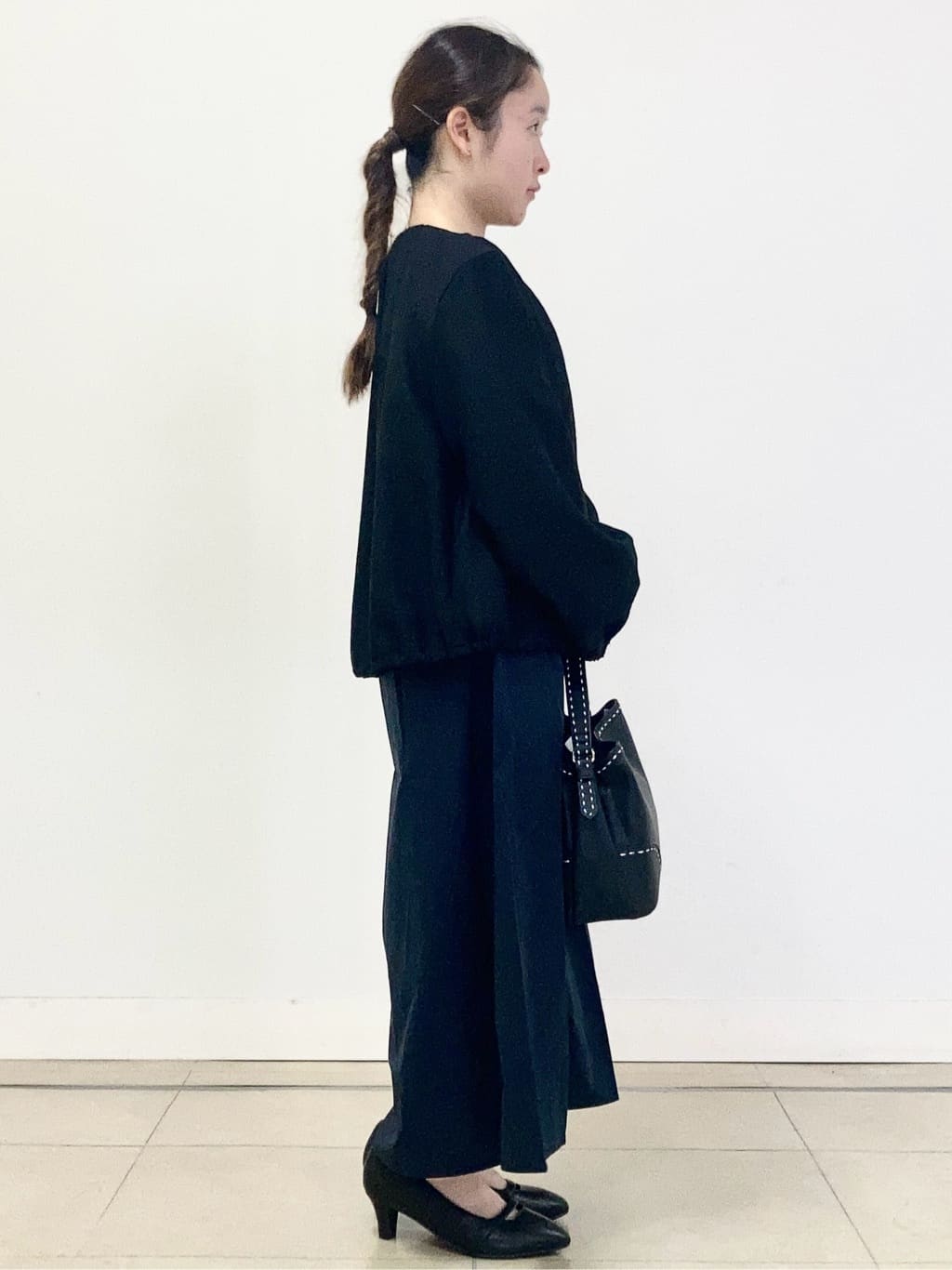 tomominさんの「Reflect｜【一枚で着映える◎／セットアップ可】ニット&times;タフタドッキングワンピース」を使ったコーディネート