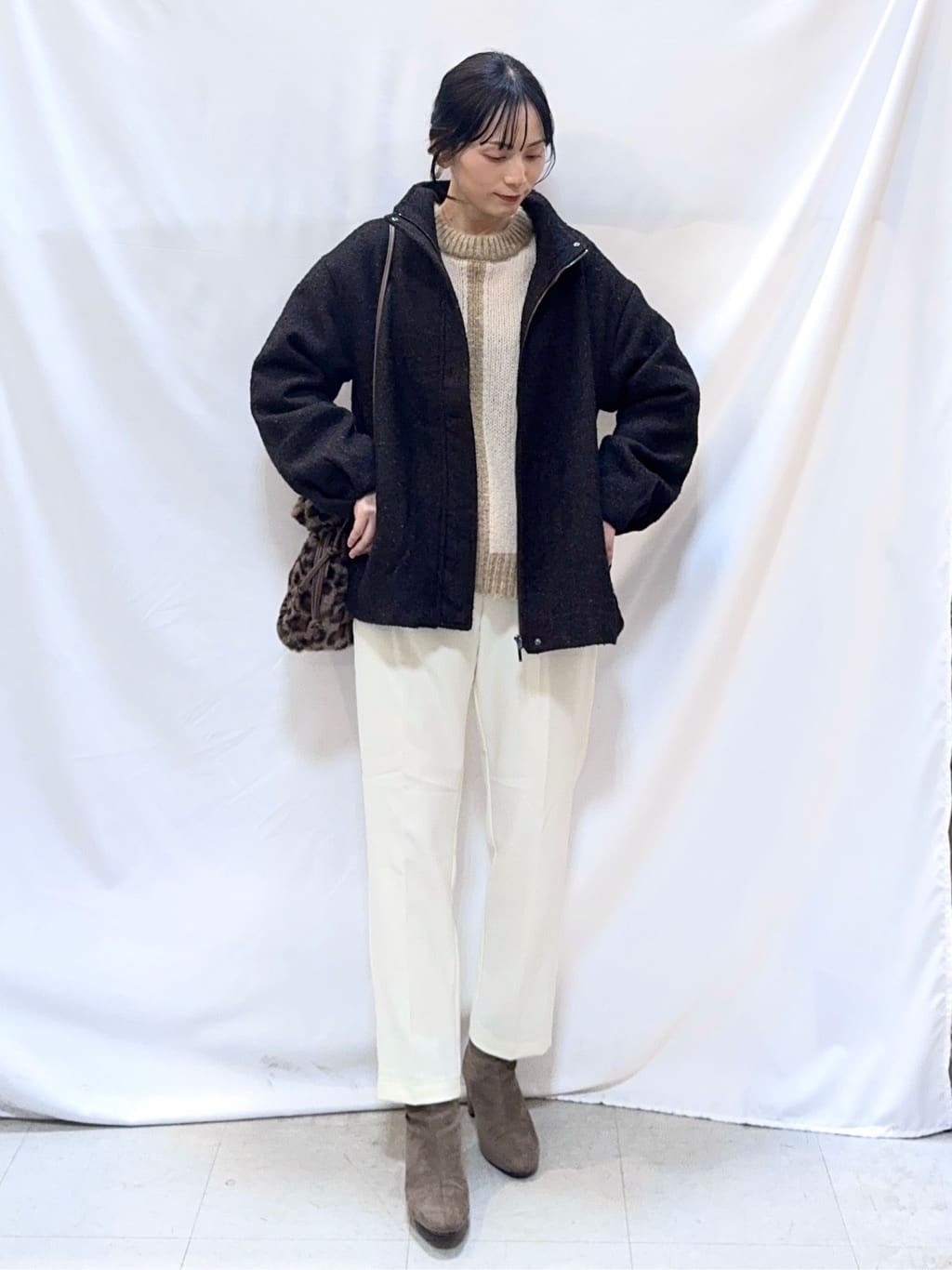𝐇𝐢𝐫𝐨𝐦𝐢さんの「SHOO･LA･RUE｜【S-LL】美シルエットの タンドツイードブルゾン」を使ったコーディネート