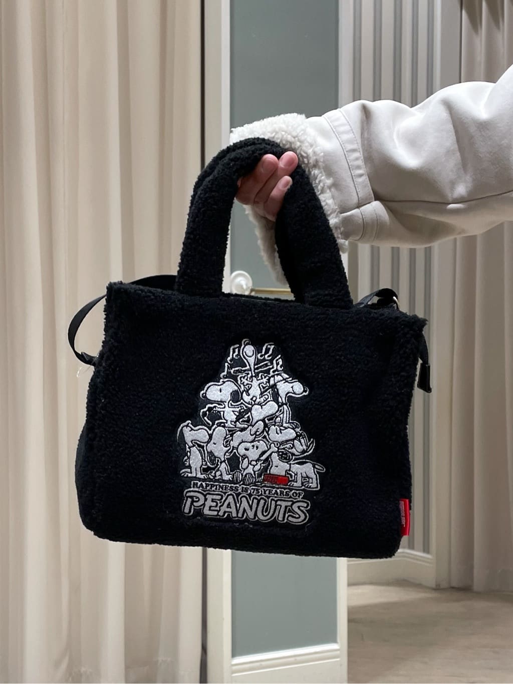 asaさんの「grove｜フェイクムートンボアジャケット」を使ったコーディネート