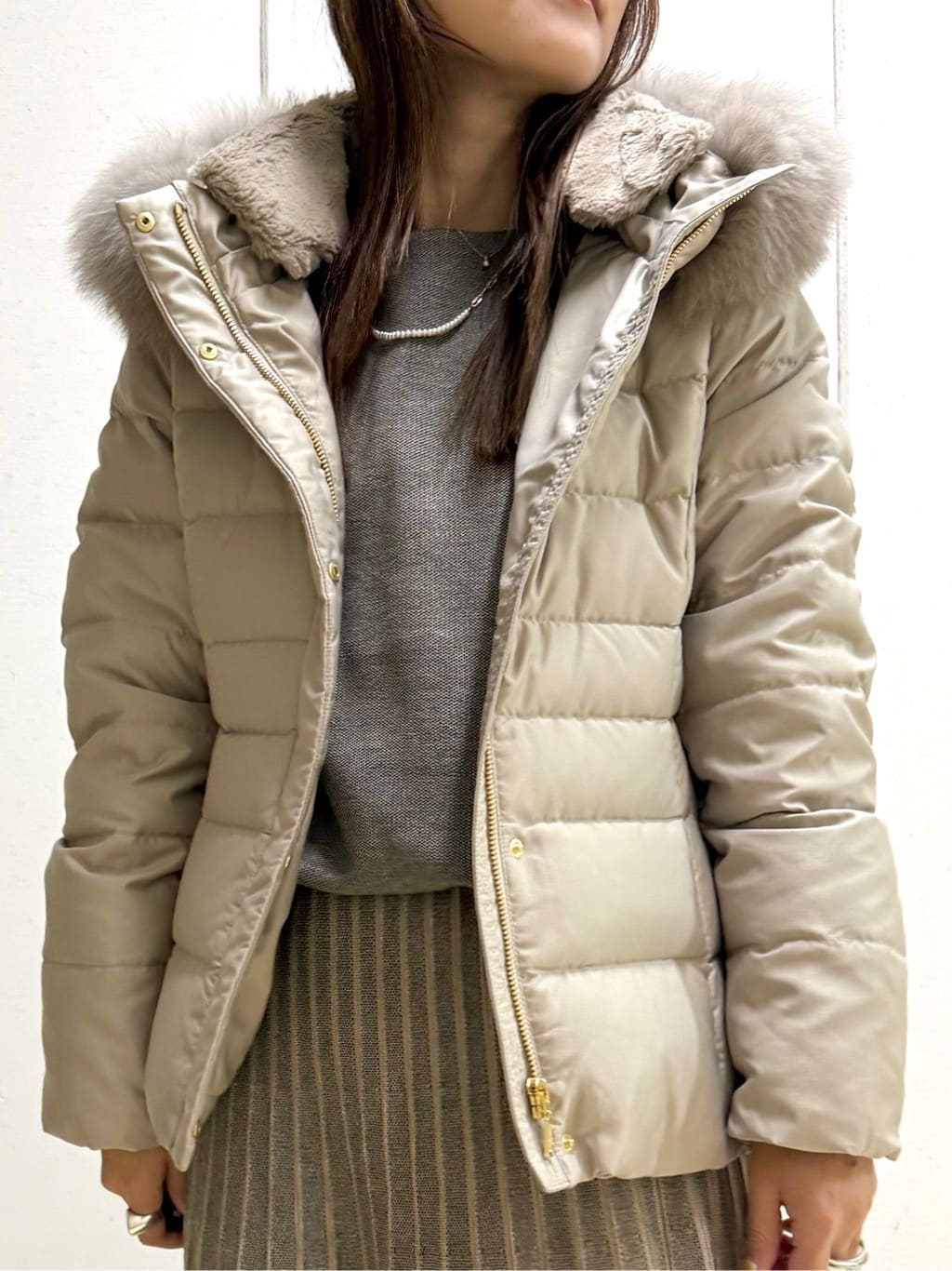 mamiさんの「INDIVI｜【名品／撥水／抗菌防臭】ショート丈リサイクルダウンコート」を使ったコーディネート