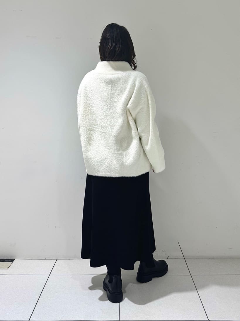 そんさんの「INDIVI｜【洗える／毛玉になりにくい】エクストラファインウール リブタートルニット」を使ったコーディネート