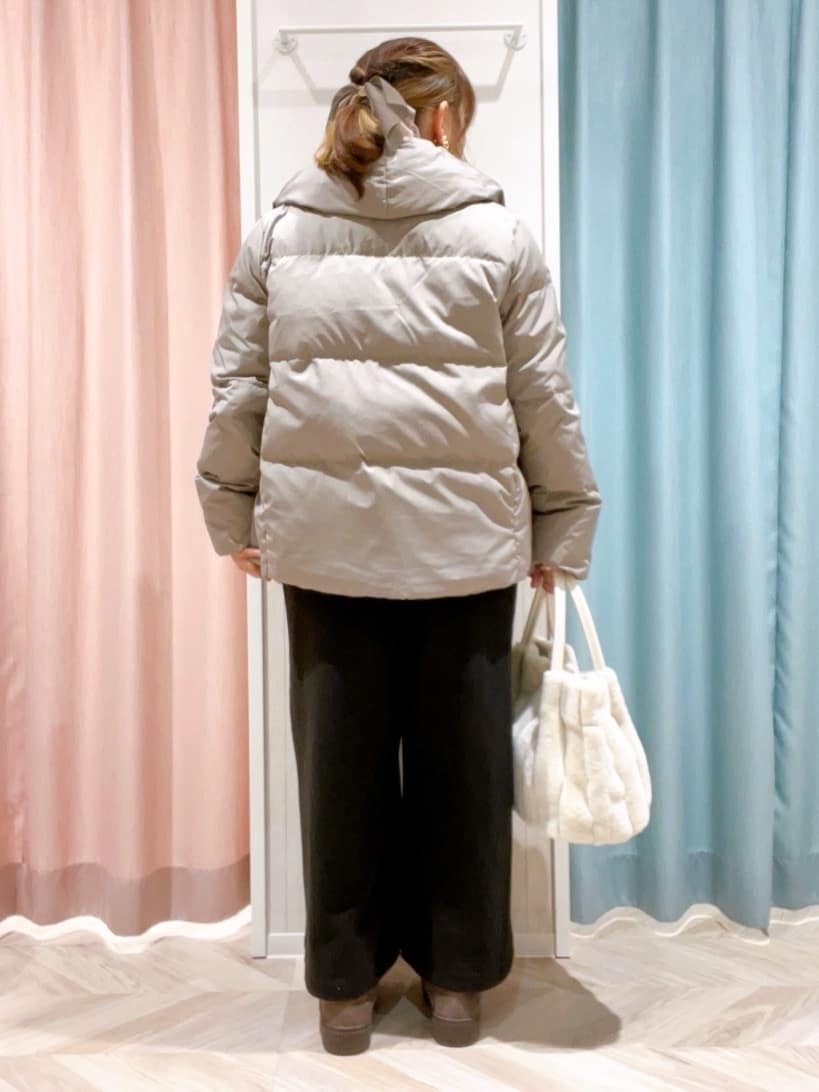 kitaさんの「SHOO･LA･RUE｜【撥水/洗える】ショートフーディーダウン」を使ったコーディネート
