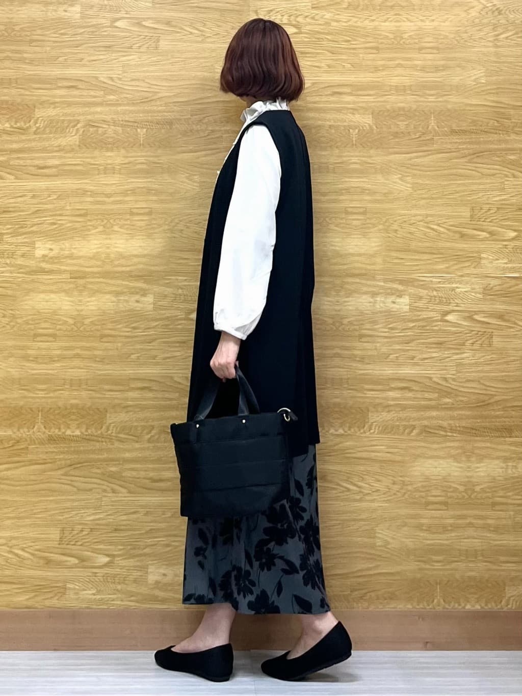 もすさんの「SHOO･LA･RUE｜【洗濯機可/セットアップ可/S-3L】きちんと楽に。カットジョーゼット ロングジレ」を使ったコーディネート