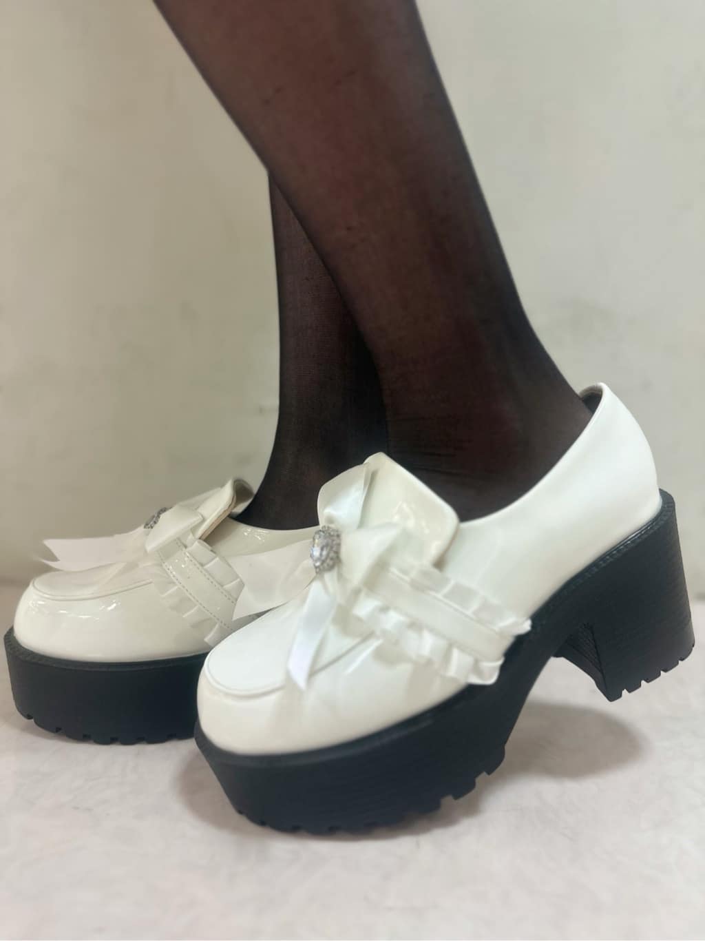 ayakaさんの「ESPERANZA｜リボン付厚底ローファーパンプス」を使ったコーディネート