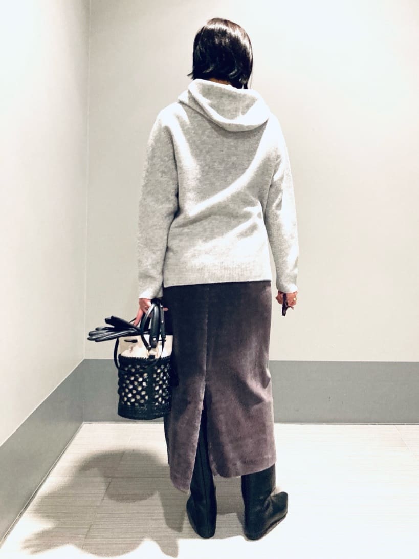 Furuさんの「DRESSTERIOR｜カシミヤブレンドフードニット」を使ったコーディネート