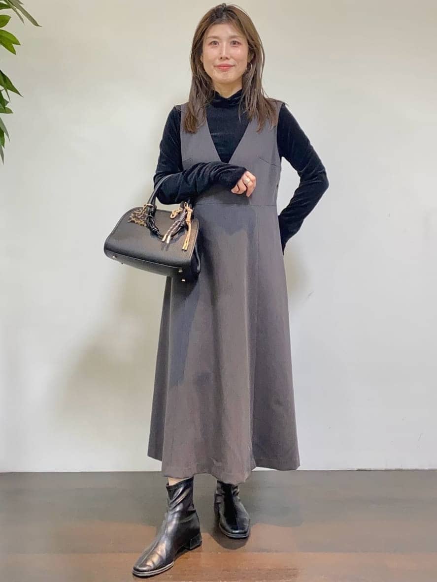 tomoさんの「UNTITLED｜【ハイネック/レイヤード/重ね着におすすめ】トリコットベロア シアーインナー」を使ったコーディネート