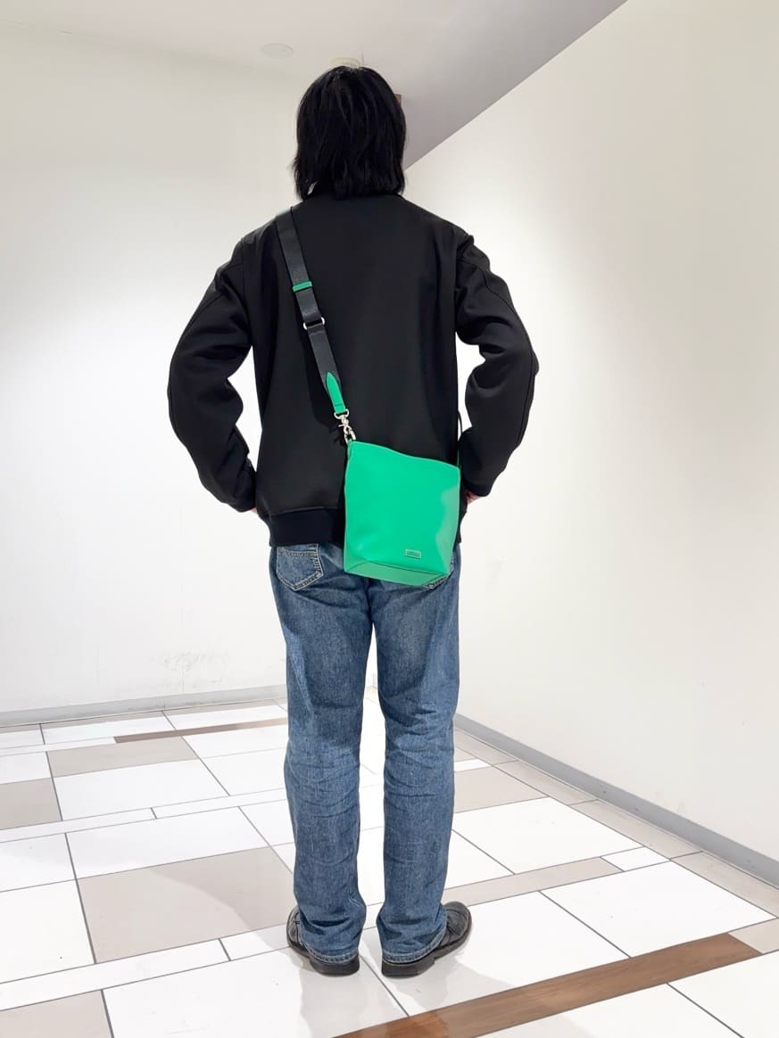 及川さんの「TAKEO KIKUCHI｜【JUST ONE LAYER】ダウンファブリック ジップアップ リブ ブルゾン」を使ったコーディネート