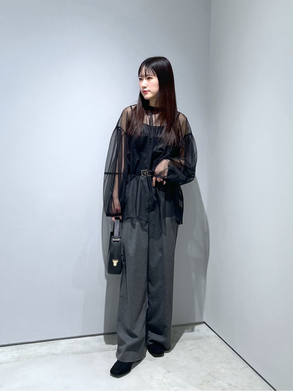 Renoさんの「INDIVI｜Comfy SET UP｜イージーストレートスラックス【セットアップ対応／通勤／カセット服】」を使ったコーディネート