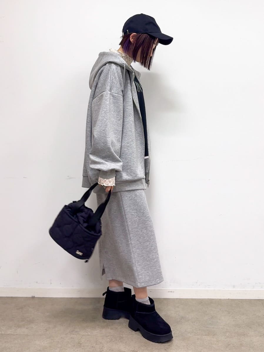 𝐜𝐡𝐢𝐤𝐚さんの「SHOO･LA･RUE｜【S-LL】上品なレースハイネックトップス」を使ったコーディネート