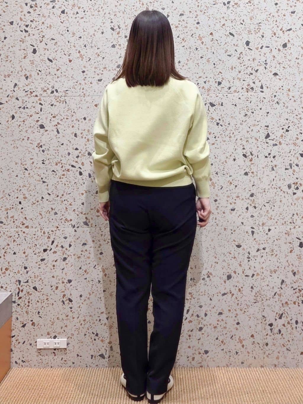 なつみさんの「OPAQUE.CLIP｜ステップヘムテーパードパンツ／セットアップ対応可【洗濯機OK】」を使ったコーディネート