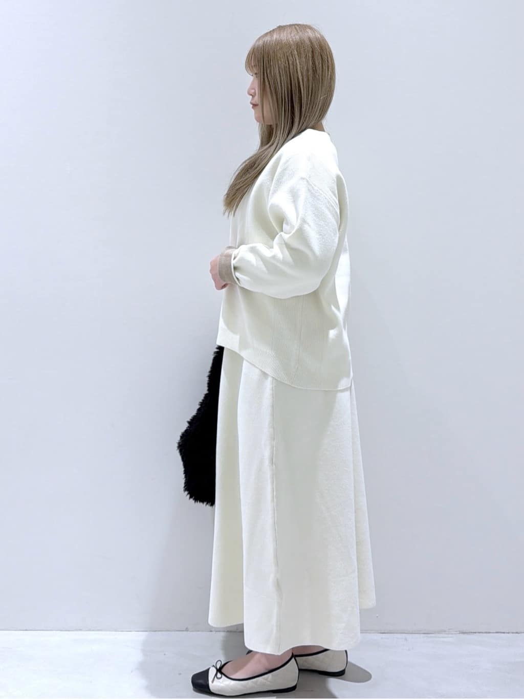 manaさんの「OPAQUE.CLIP｜サイド編地切替ニットトップス／セットアップ対応【洗濯機OK】」を使ったコーディネート