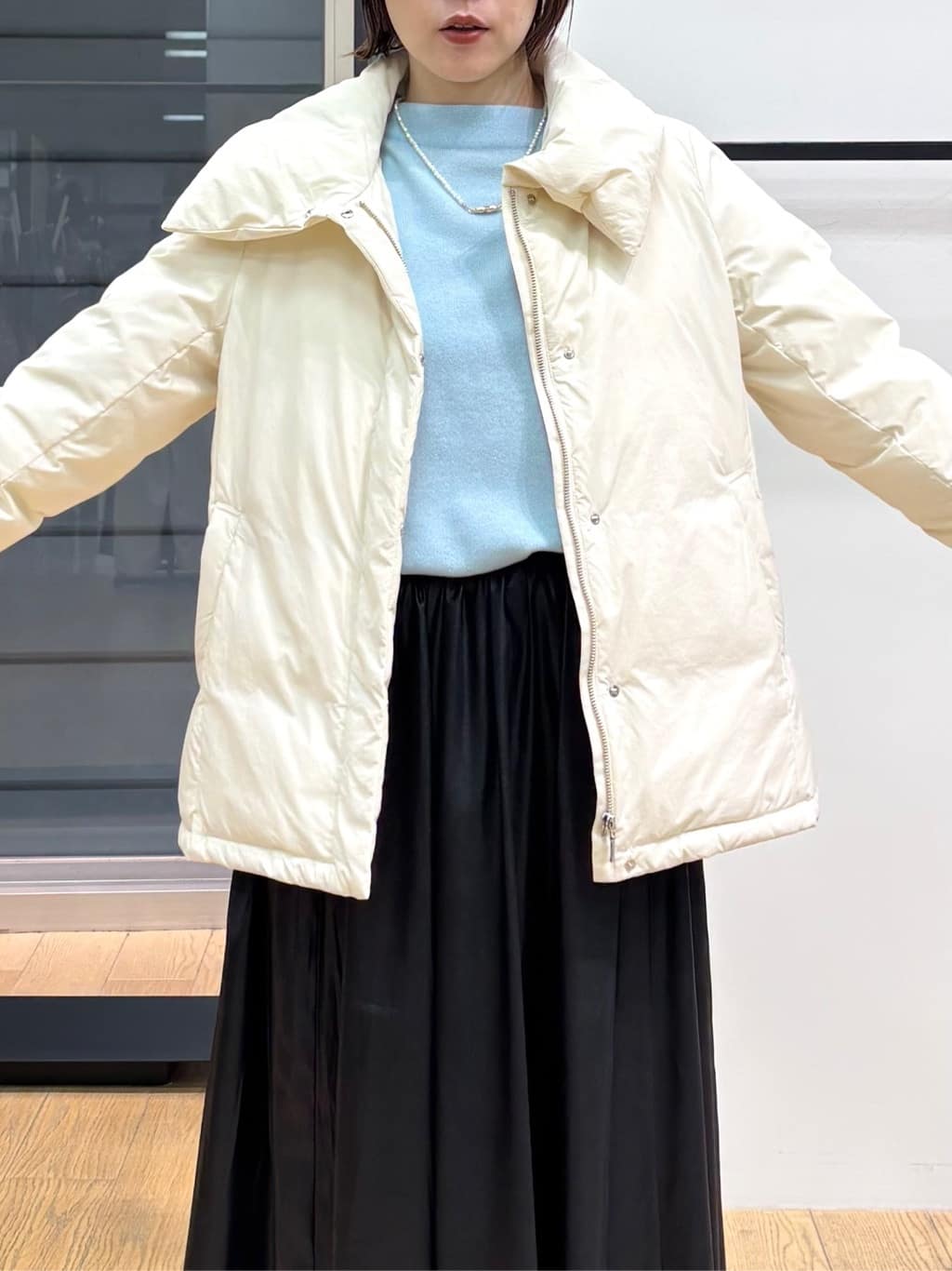 asamiさんの「INDIVI｜【洗える／カシミヤ混】ボトルネック ドルマンスリーブニット」を使ったコーディネート