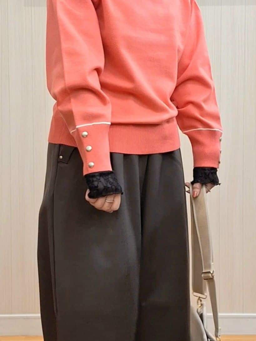 Saoさんの「SHOO･LA･RUE｜【洗濯機可/S-LL】 フラップイージーワイドパンツ」を使ったコーディネート