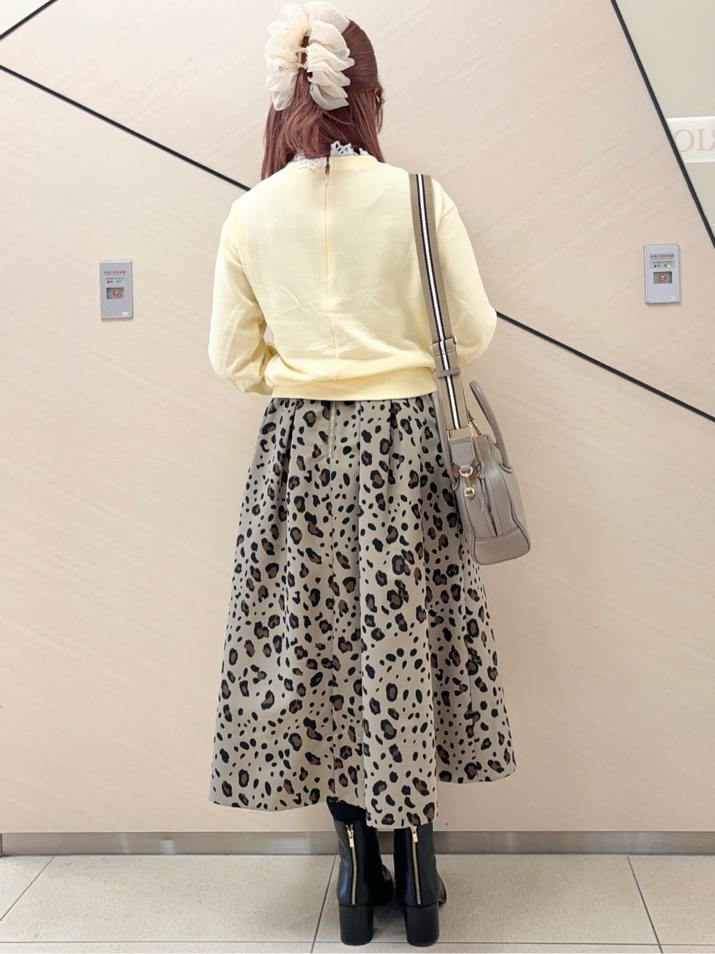 Rinaさんの「DRESSTERIOR｜◆取り外しフリル付き裏毛プルオーバー」を使ったコーディネート