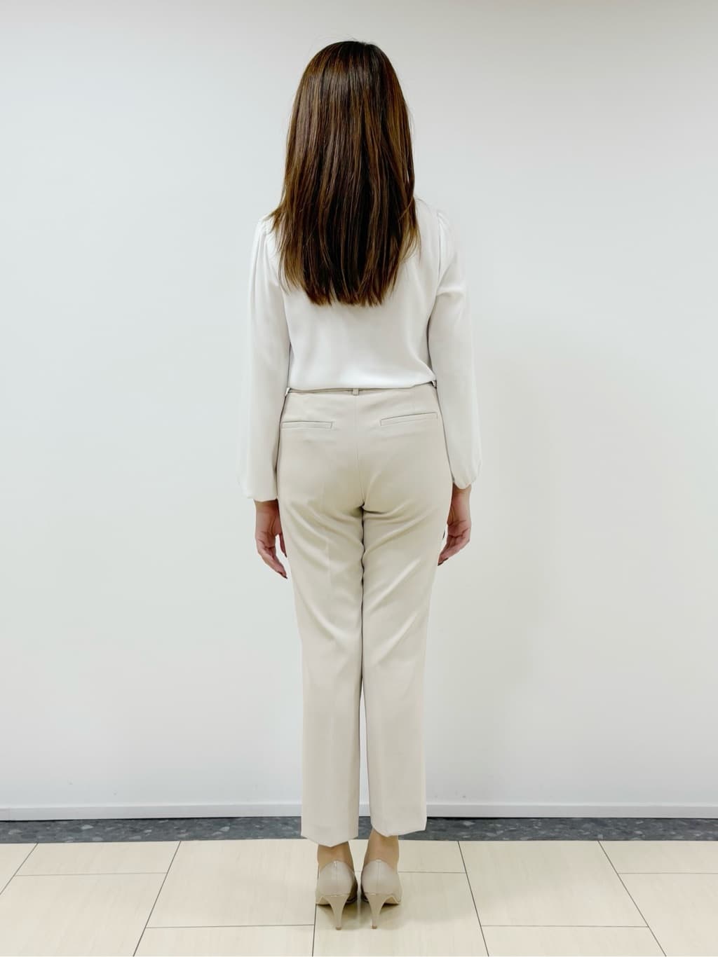 Annaさんの「COUP DE CHANCE｜【洗える／日本製】女性らしい細ボウタイブラウス」を使ったコーディネート