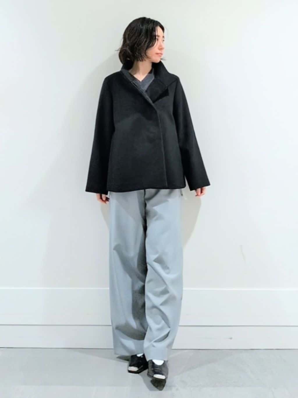 ミズタさんの「UNTITLED｜【着回しが効く／オンオフアウター】ウールショートコート」を使ったコーディネート