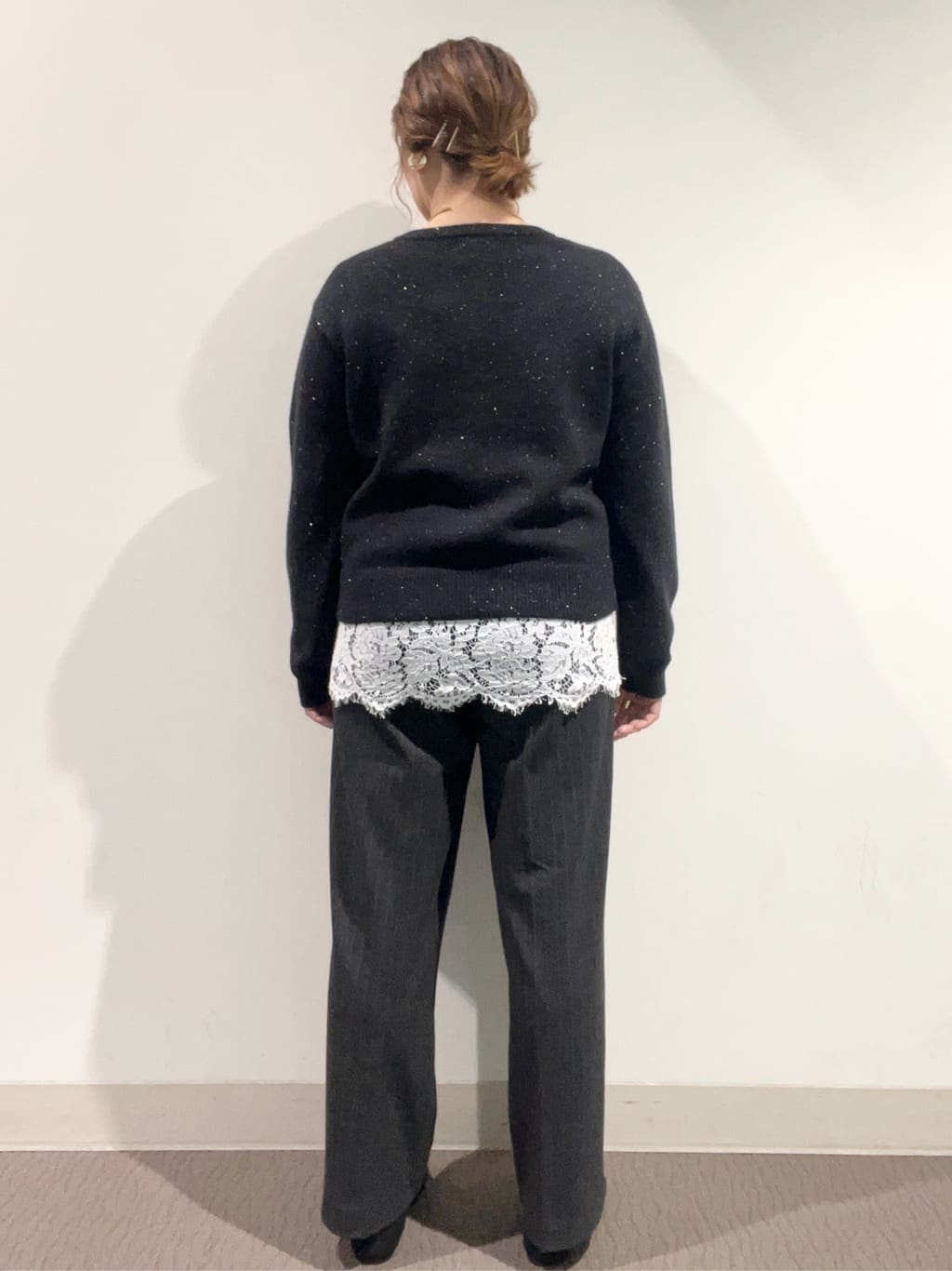 のん.Yさんの「OPAQUE.CLIP｜ピンストライプイージーワイドパンツ【吸湿発熱／ストレッチ／洗濯機OK】」を使ったコーディネート