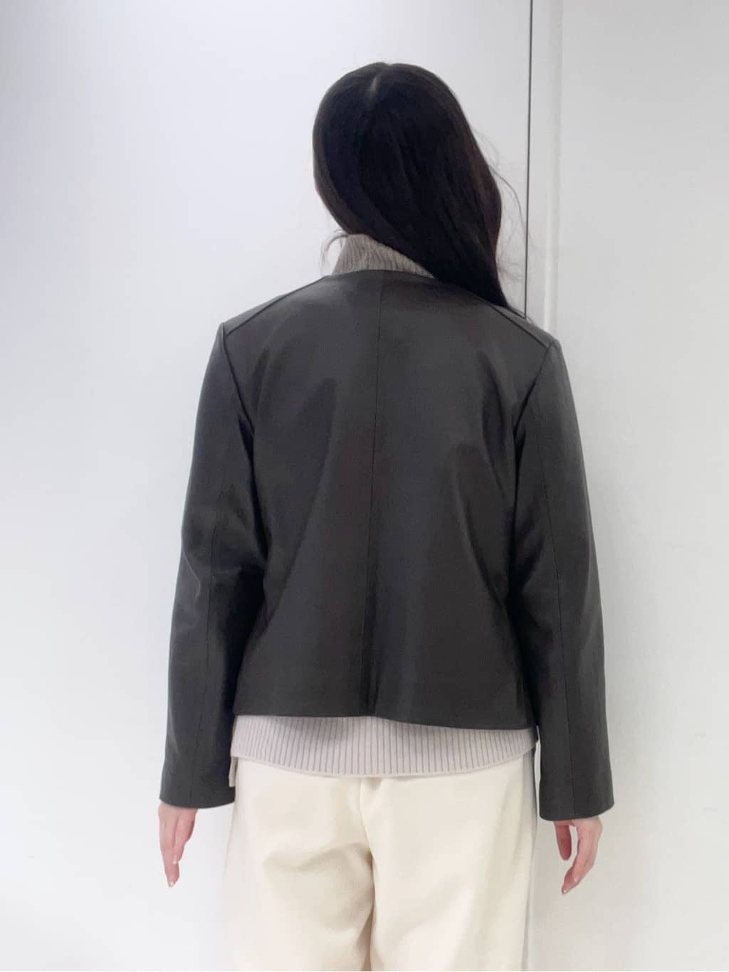 moeさんの「UNTITLED｜【着丈短め/柔らかな質感】ラムレザージャケット」を使ったコーディネート
