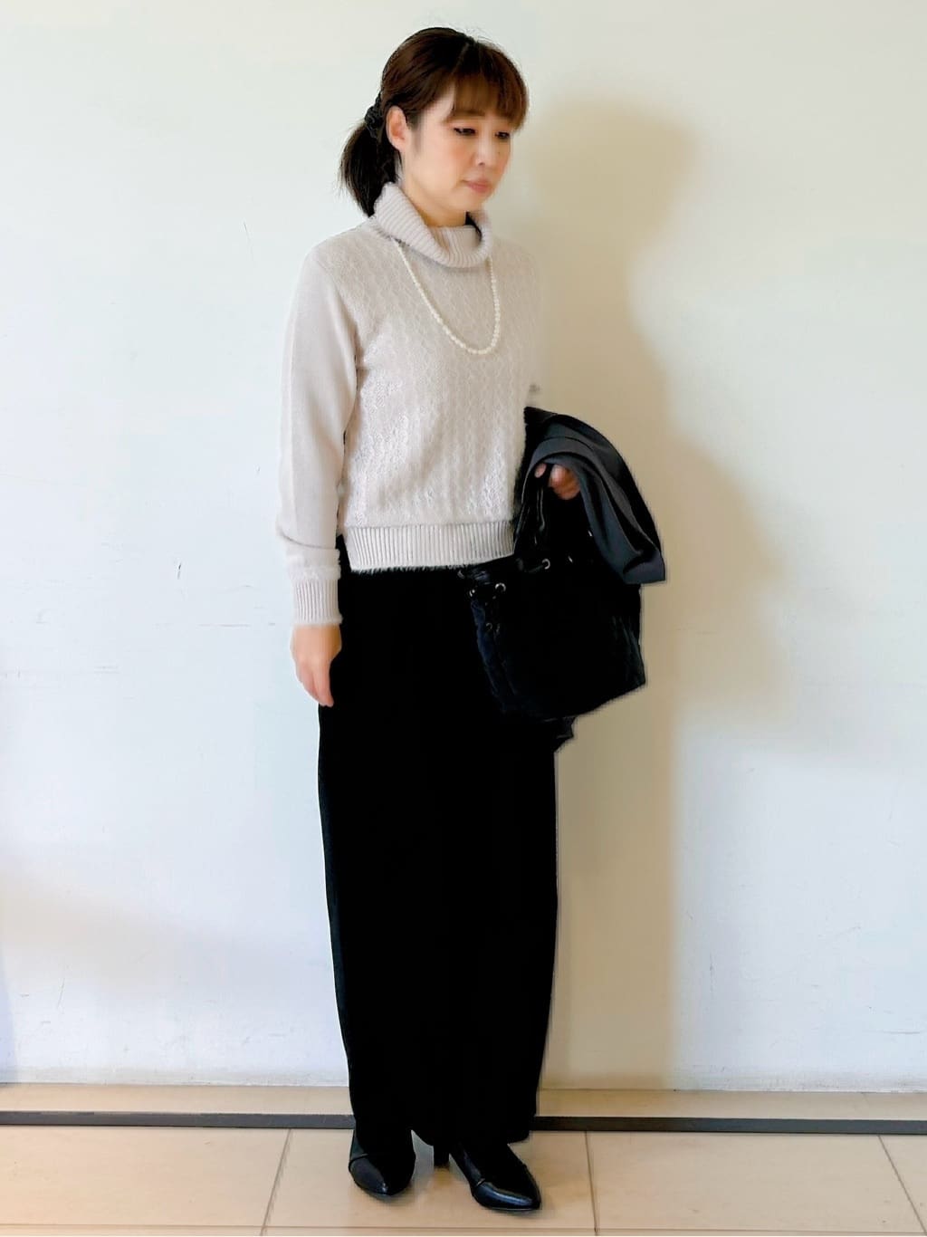 ひーさんの「Reflect｜【ウエスト総ゴム／セットアップ／単品使いOK◎】ベスト＋ストレートパンツセット」を使ったコーディネート