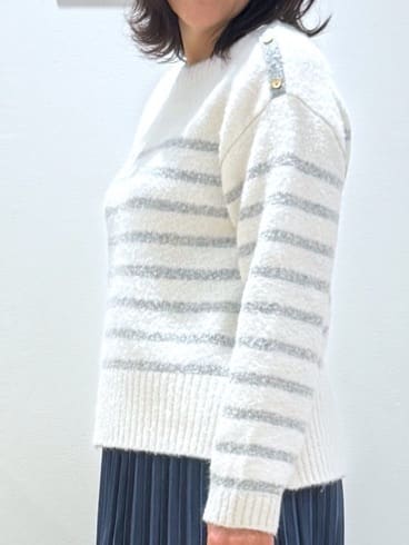 Lilyさんの「grove｜ボーダーブークレーニット」を使ったコーディネート
