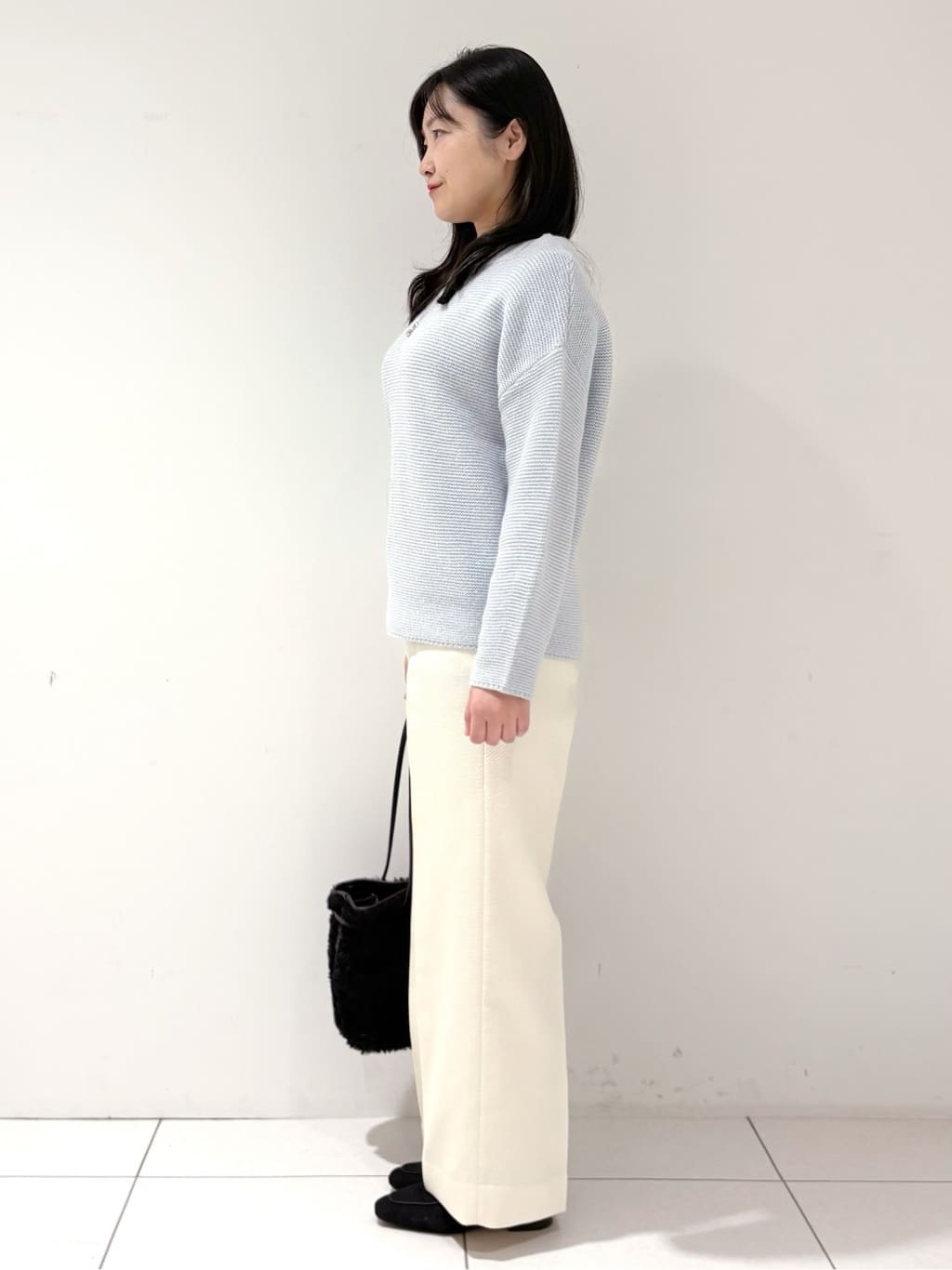 momokoさんの「INDIVI｜【洗える／大人ラメ】カラーMIXボトルネックニット」を使ったコーディネート