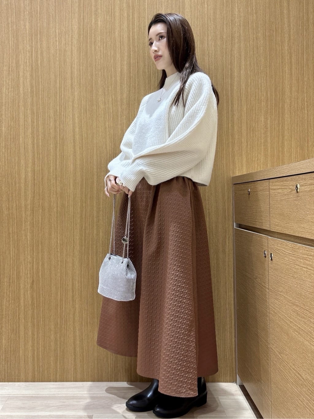 maiさんの「OPAQUE.CLIP｜MIXミドルゲージショートあぜニット【洗濯機OK】」を使ったコーディネート