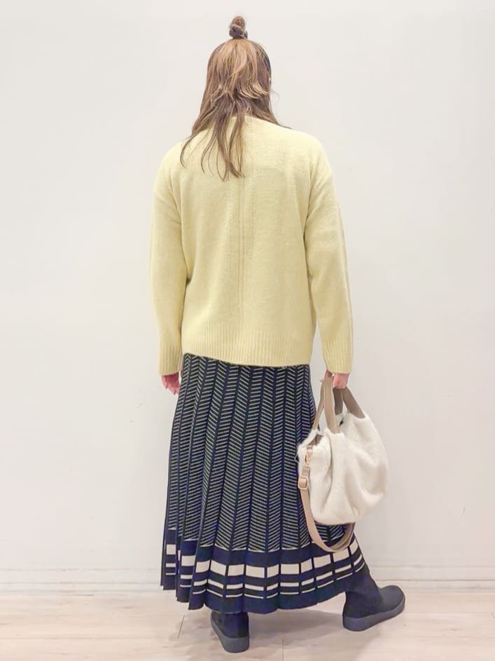 naoさんの「SHOO･LA･RUE｜ファー2層2WAYトートバッグ」を使ったコーディネート