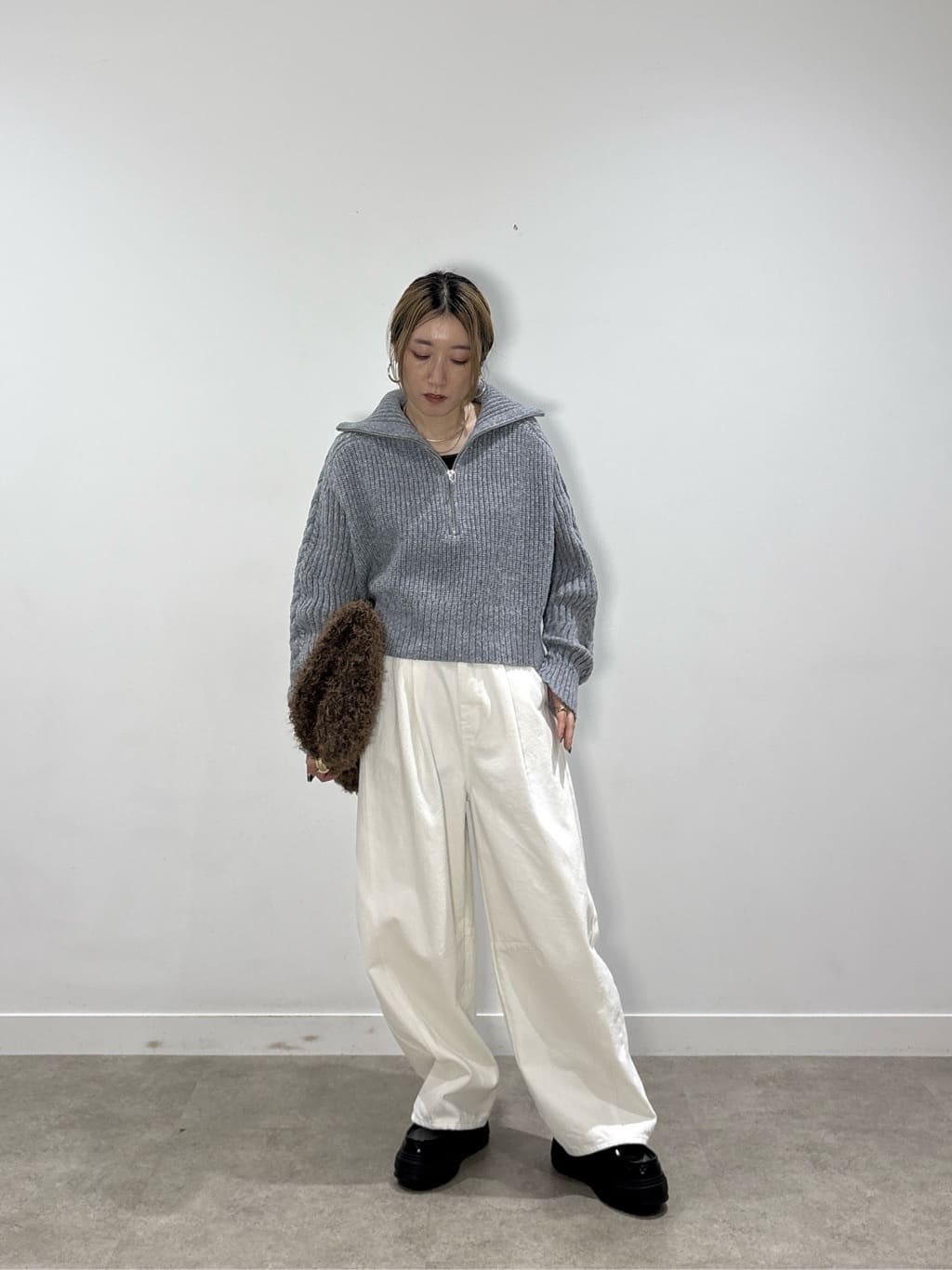 kotakiさんの「INDIVI｜バレルデニムパンツ」を使ったコーディネート