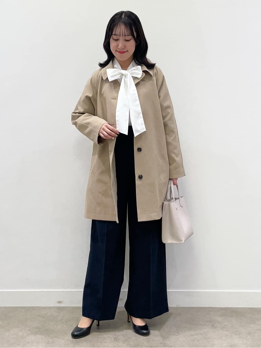 yukariさんの「Dessin｜【花粉ガード/撥水加工/洗える】ステンカラースプリングコート」を使ったコーディネート