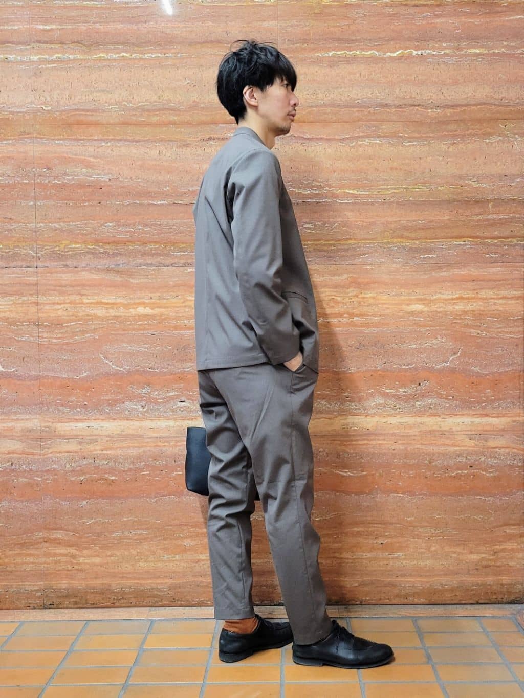 piroyaさんの「TAKEO KIKUCHI｜【ON／OFF兼用】CARREMANファブリック ノーカラージャケット」を使ったコーディネート