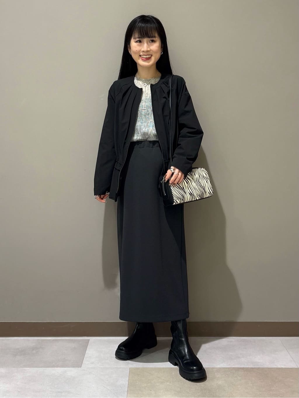 KEIKOさんの「INDIVI｜【キッドモヘヤ素材】ラウンドヘムニット」を使ったコーディネート