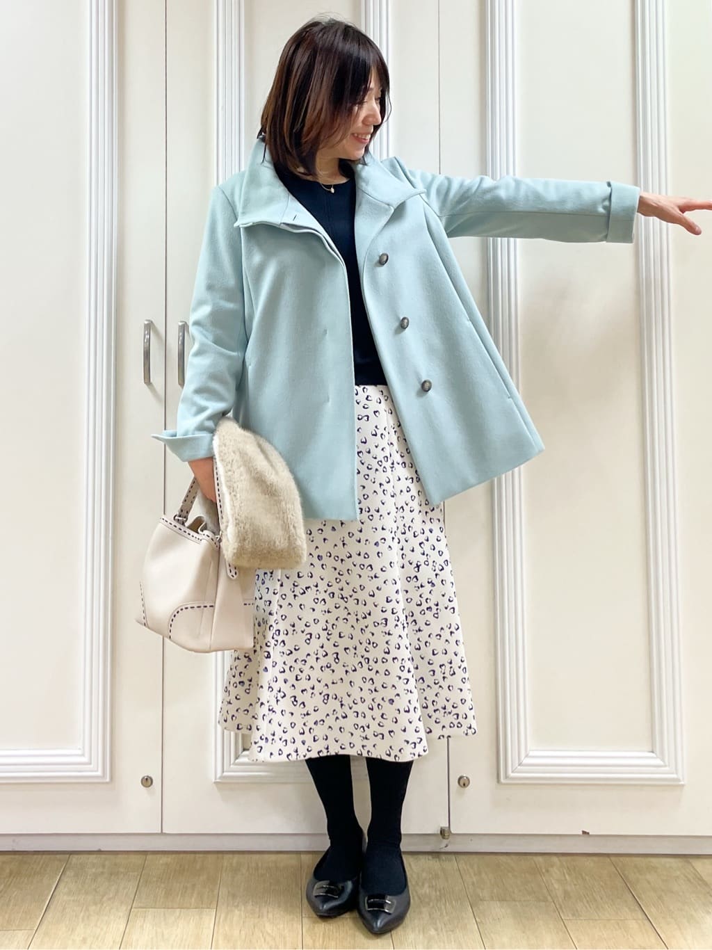めいさんの「Reflect｜【SS-4Lサイズ／衿が顔に当たらない◎】スタンドネックミドルコート」を使ったコーディネート