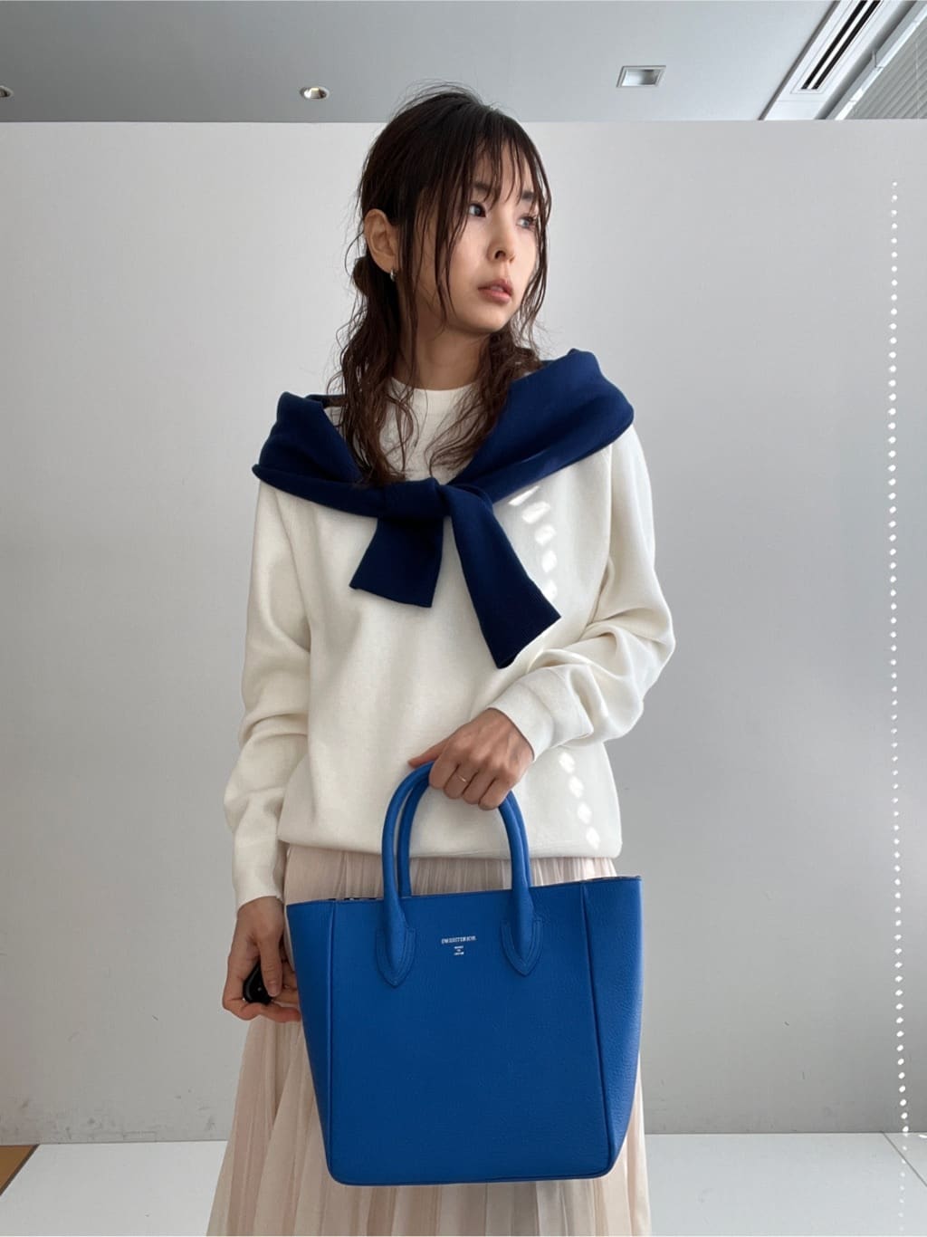 misaさんの「DRESSTERIOR｜◆ウォッシャブルコットンカシミヤプルオーバーニット」を使ったコーディネート