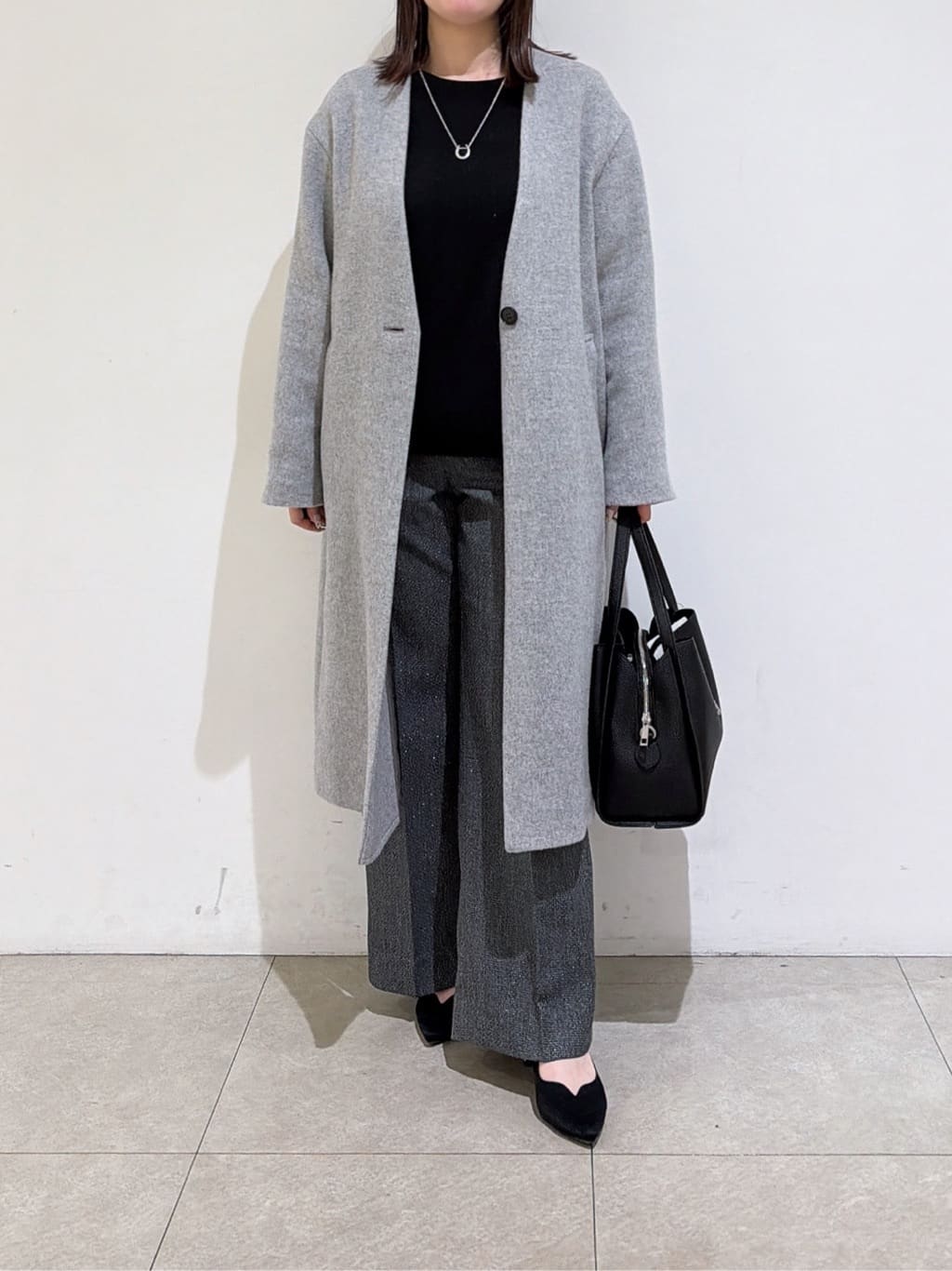 emikaさんの「INDIVI｜【軽量／ウール混】ライトフォルム ロングコート」を使ったコーディネート