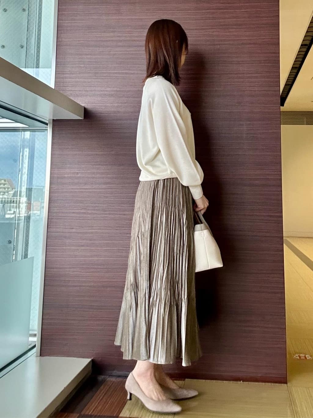 anaさんの「UNTITLED｜【8色展開／コンパクト丈】レーヨン混 コクーンニット」を使ったコーディネート