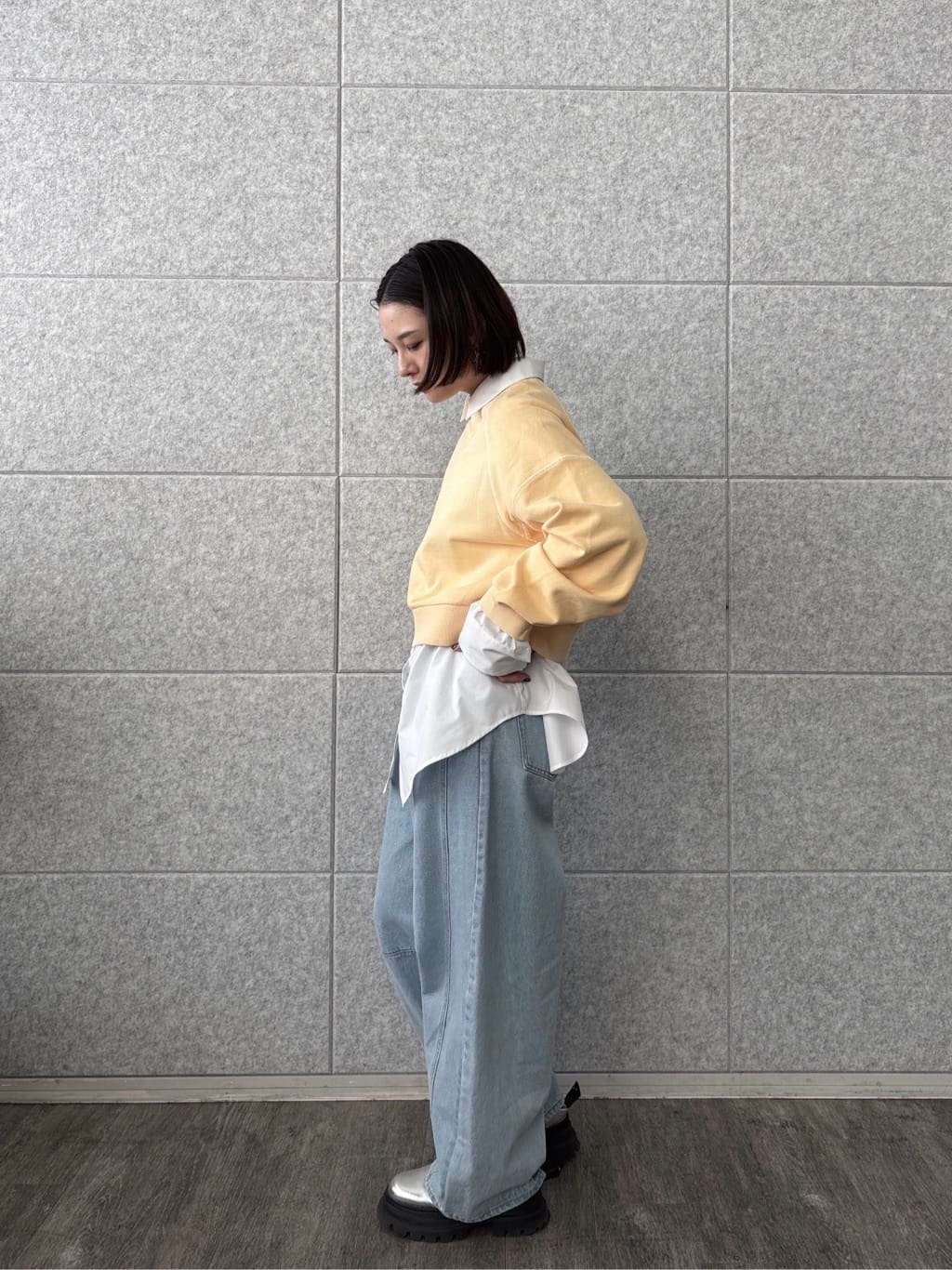 ayanoさんの「INDIVI｜ワイドスリーブカラースウェット」を使ったコーディネート