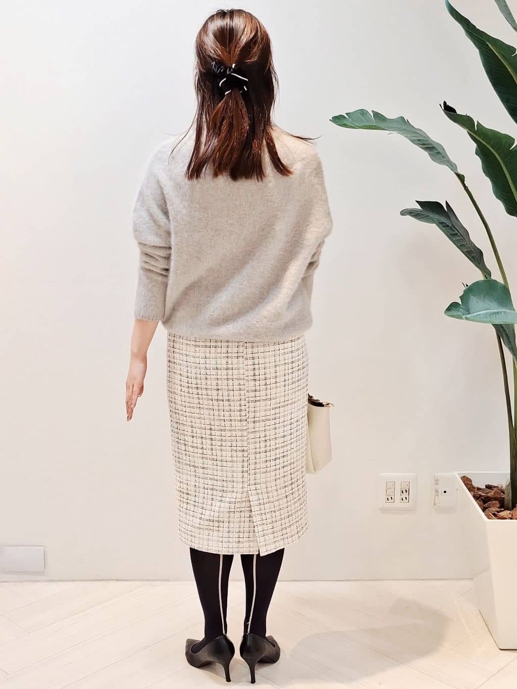 YuKaRiさんの「UNTITLED｜【大人な品格/ふわふわニット】フォックスカシミヤ コクーンニット」を使ったコーディネート