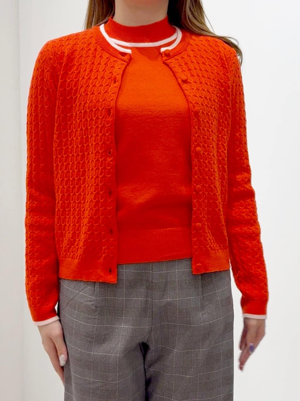 しかっちさんの「grove｜バイカラーハイネックニット」を使ったコーディネート