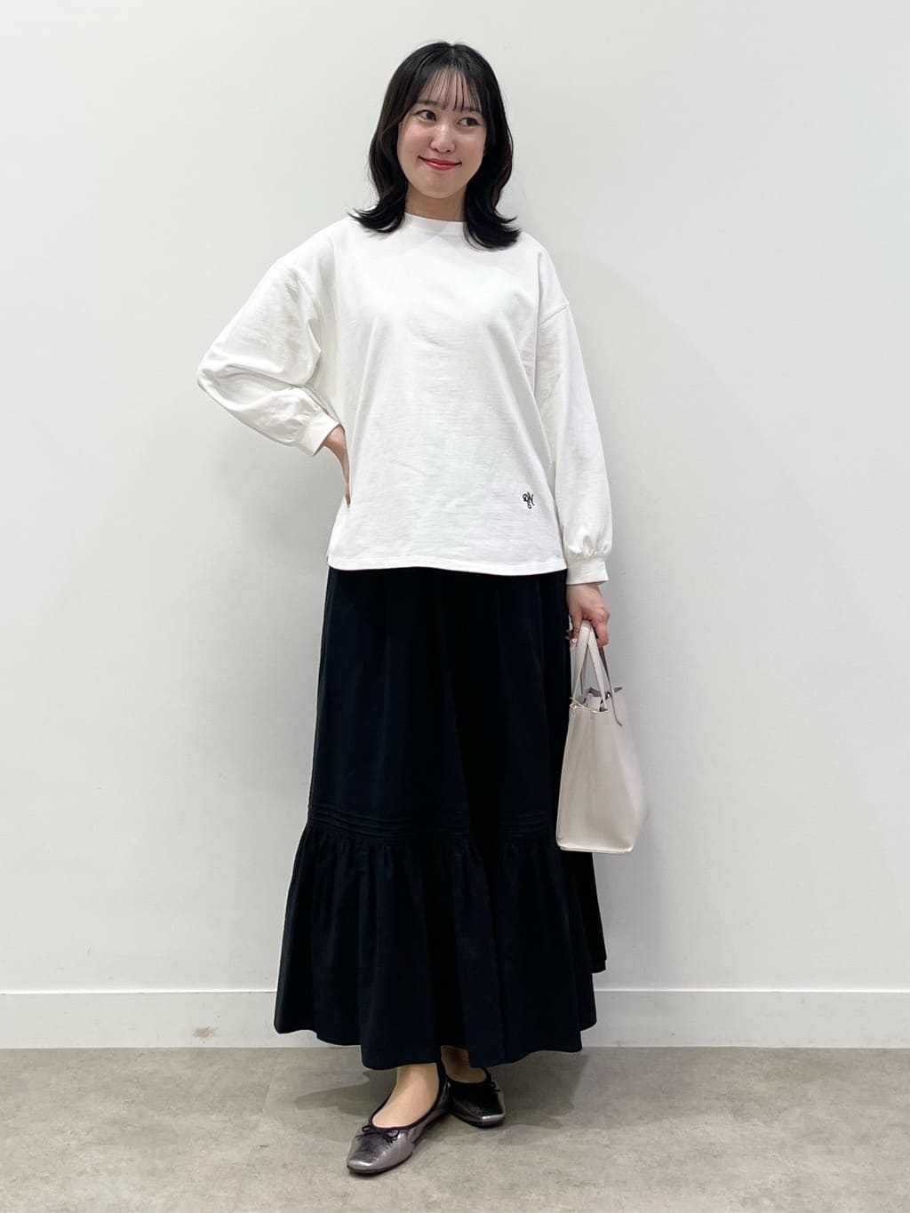 yukariさんの「Dessin｜【360度可愛い・洗える】バックヘンリーカットソー」を使ったコーディネート