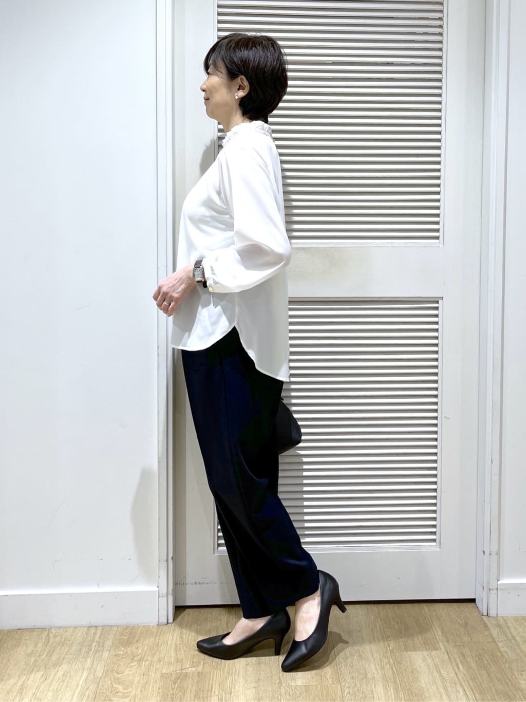 Miyazakiさんの「Dessin｜【洗える】フリルネックジョーゼットブラウス」を使ったコーディネート