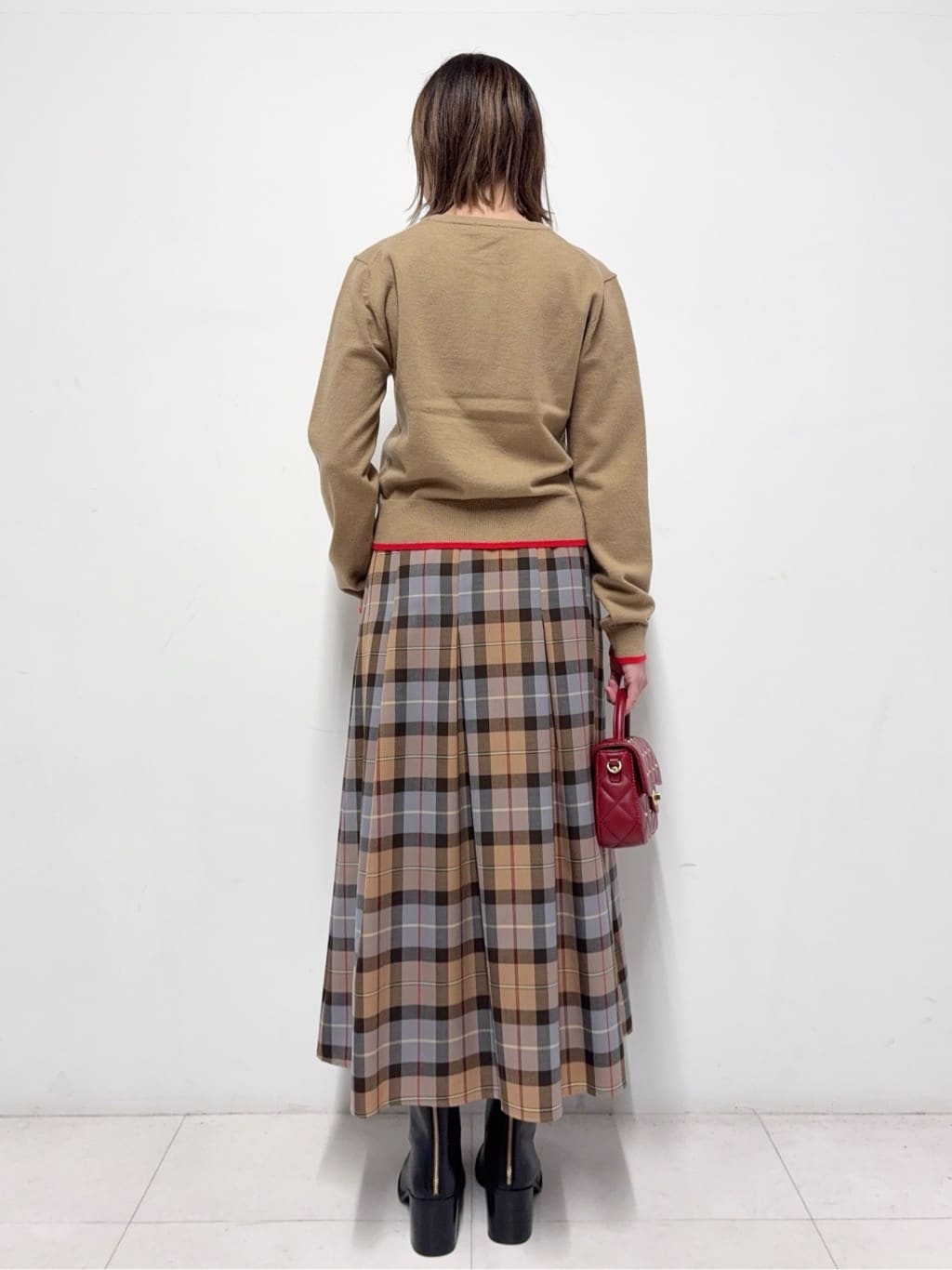 Nishijimaさんの「DRESSTERIOR｜◆チェックタックソフトプリーツスカート」を使ったコーディネート